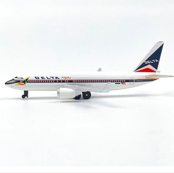 Delta model plane - Picture 2 of 6